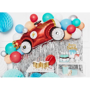 Mooie folieballon in de vorm van een schattige auto